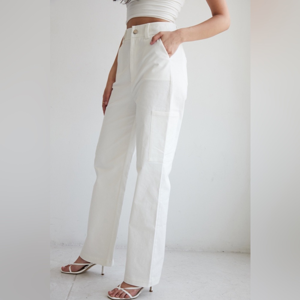RE ONA Kaia carpenters pants 

Size L
Off white color